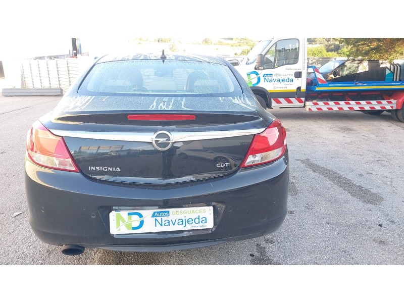 opel insignia a sedán (g09) del año 2010