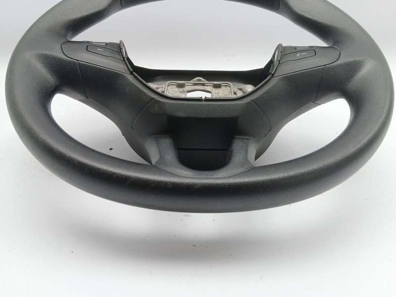 Recambio de volante para peugeot 208 i (ca_, cc_) 1.2 vti 82 referencia OEM IAM 86758B03  