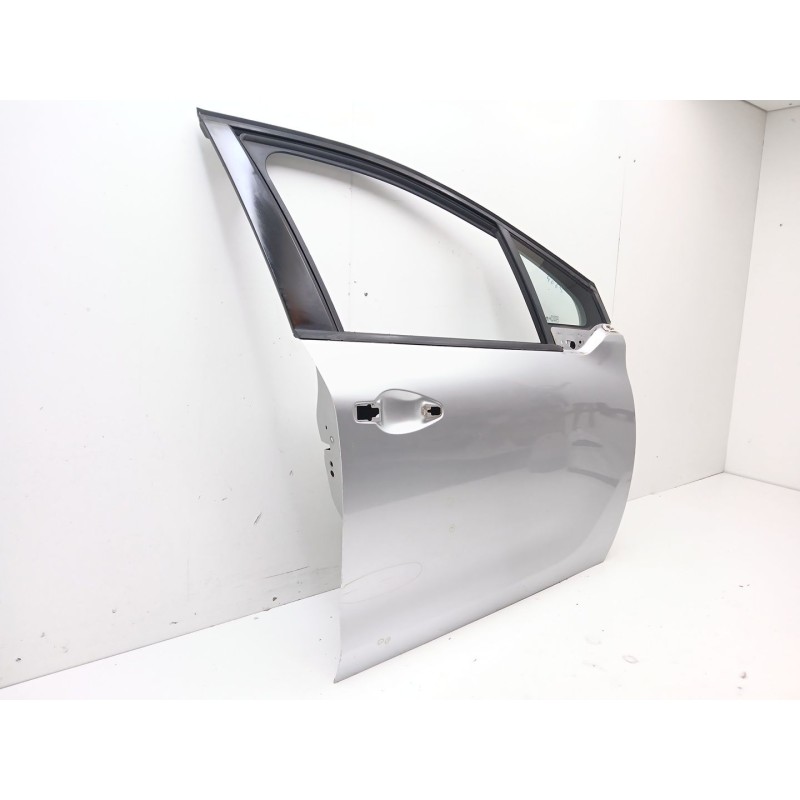 Recambio de puerta delantera derecha para peugeot 208 i (ca_, cc_) 1.2 vti 82 referencia OEM IAM 9673558480  