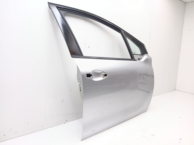 Recambio de puerta delantera derecha para peugeot 208 i (ca_, cc_) 1.2 vti 82 referencia OEM IAM 9673558480  