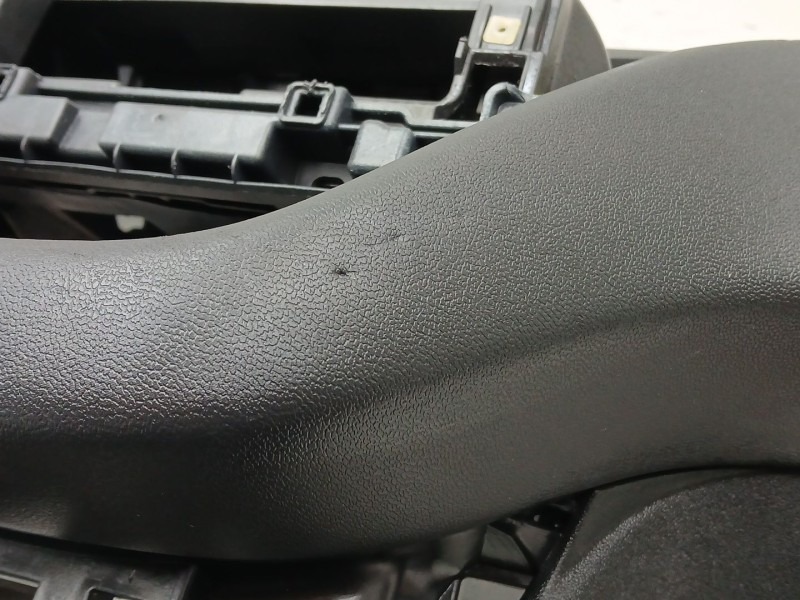 Recambio de salpicadero para peugeot 208 i (ca_, cc_) 1.2 vti 82 referencia OEM IAM 96746579ZD  