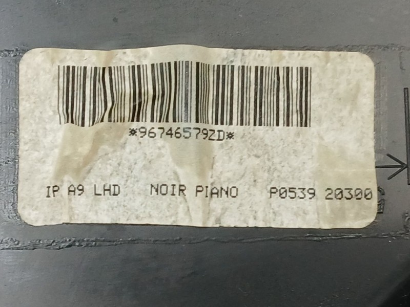 Recambio de salpicadero para peugeot 208 i (ca_, cc_) 1.2 vti 82 referencia OEM IAM 96746579ZD  