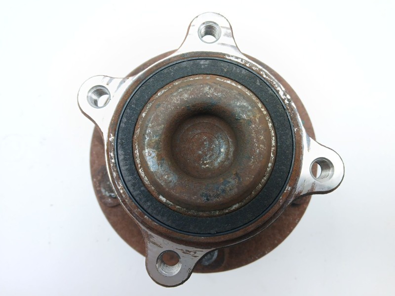 Recambio de buje para opel astra j (p10) 1.7 cdti (68) referencia OEM IAM 13502873  