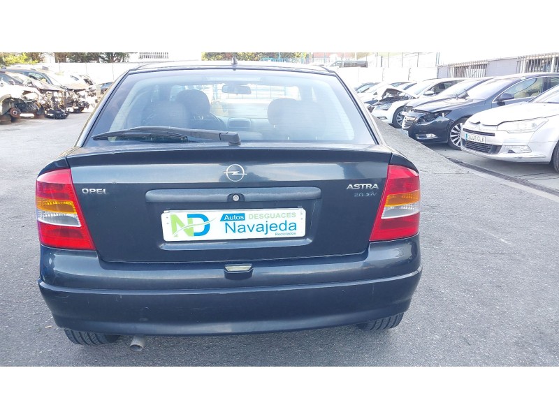 opel astra g hatchback (t98) del año 2000