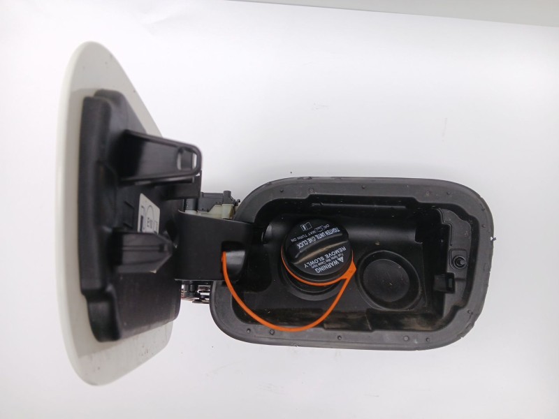 Recambio de tapa exterior combustible para ssangyong korando (c300) 1.5 referencia OEM IAM 7161037000  8835036000
