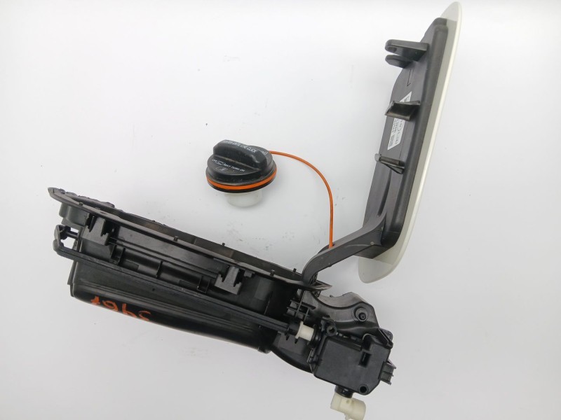 Recambio de tapa exterior combustible para ssangyong korando (c300) 1.5 referencia OEM IAM 7161037000  8835036000