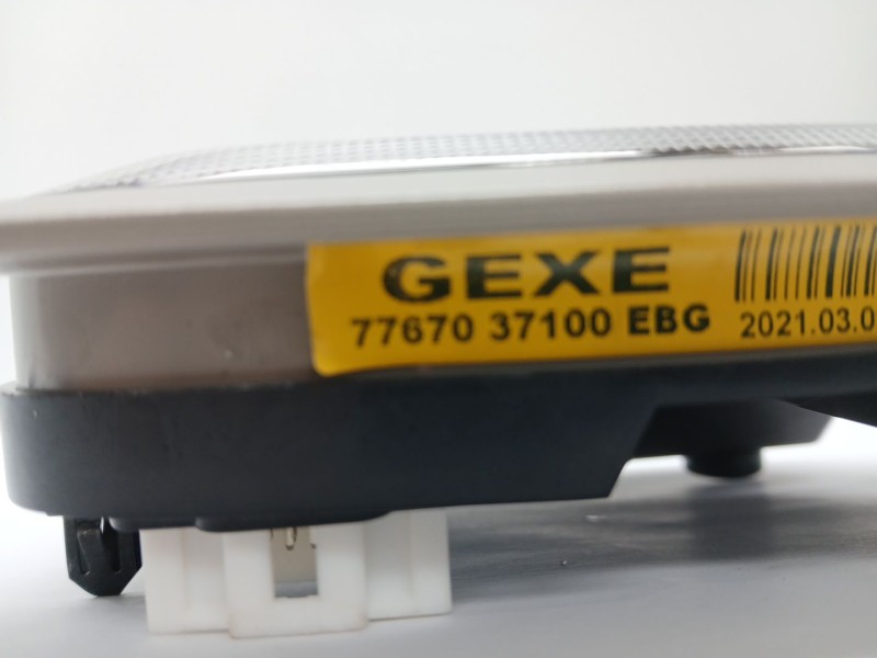 Recambio de luz interior para ssangyong korando (c300) 1.5 referencia OEM IAM 7767037100  7767037100EBG