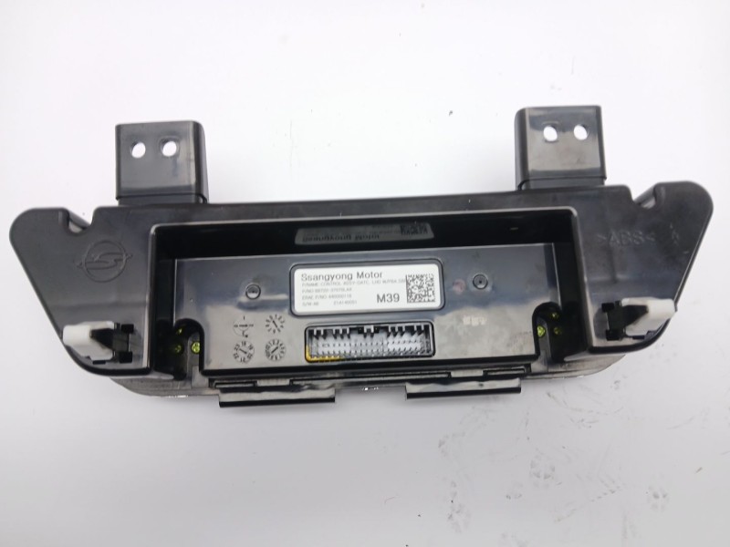 Recambio de mando climatizador para ssangyong korando (c300) 1.5 referencia OEM IAM 6872037070LAX  