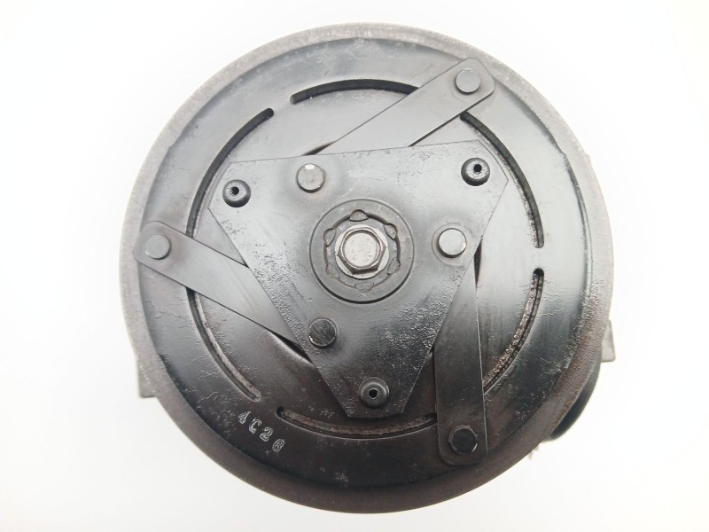 Recambio de compresor aire acondicionado para fiat freemont (345_) 2.0 jtd referencia OEM IAM 68084281AG  