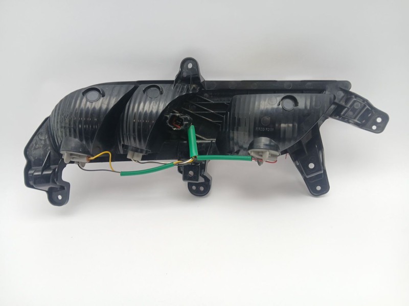 Recambio de piloto trasero derecho paragolpes para ssangyong korando (c300) 1.5 referencia OEM IAM 8390237001  8390237101