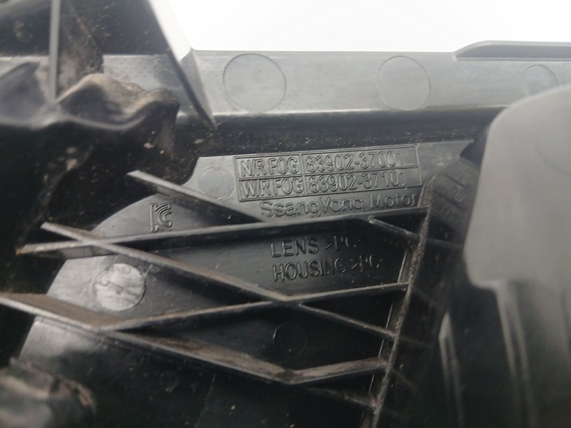 Recambio de piloto trasero derecho paragolpes para ssangyong korando (c300) 1.5 referencia OEM IAM 8390237001  8390237101