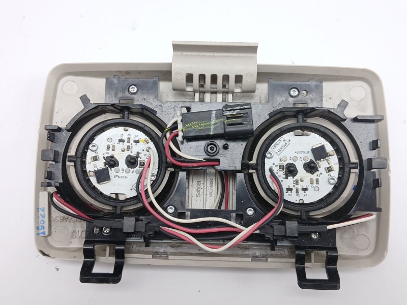 Recambio de luz interior para fiat freemont (345_) 2.0 jtd referencia OEM IAM 275016  