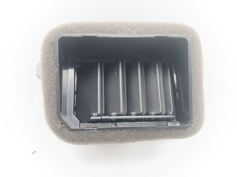 Recambio de rejilla aireadora para ssangyong korando (c300) 1.5 referencia OEM IAM 20210312  H4LT