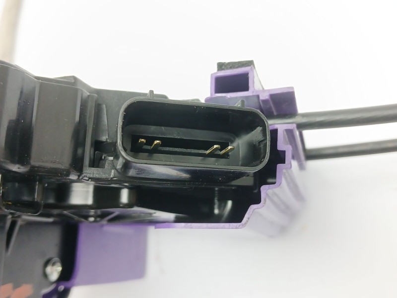 Recambio de cerradura puerta trasera izquierda para ssangyong korando (c300) 1.5 referencia OEM IAM 7131037000  