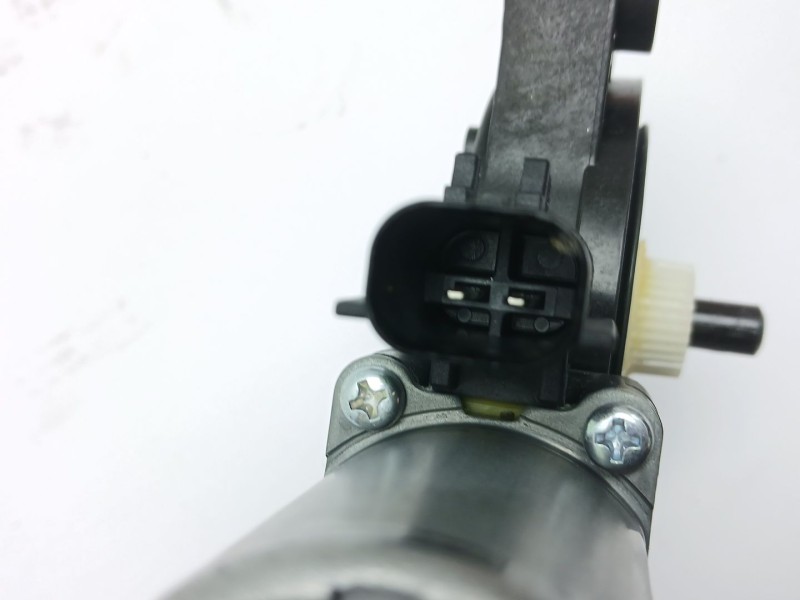 Recambio de motor elevalunas trasero izquierdo para ssangyong korando (c300) 1.5 referencia OEM IAM 82450C3M10  