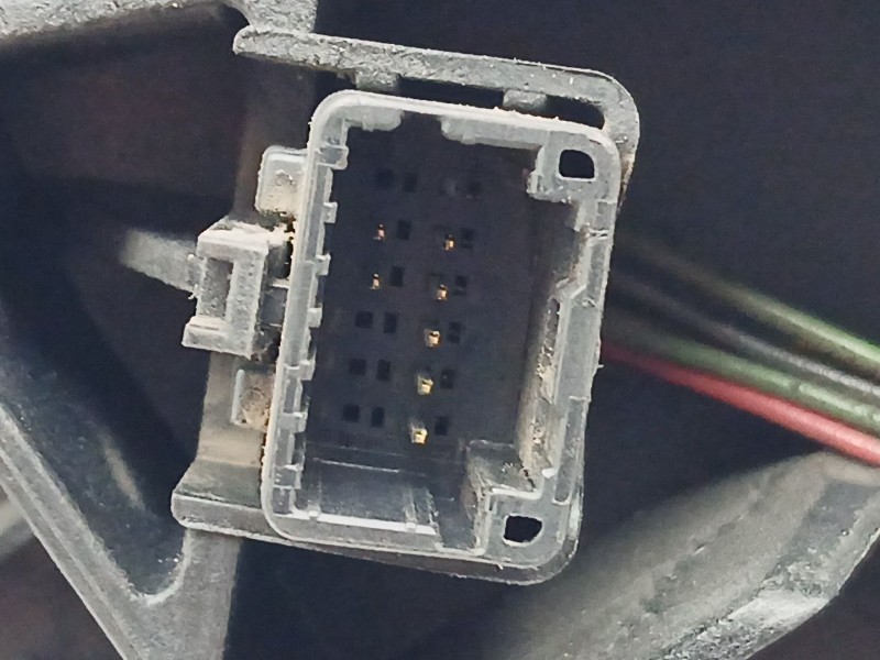 Recambio de retrovisor derecho para renault megane iii hatchback (bz0/1_, b3_) 1.2 tce (bz2b, bz11) referencia OEM IAM 963010191