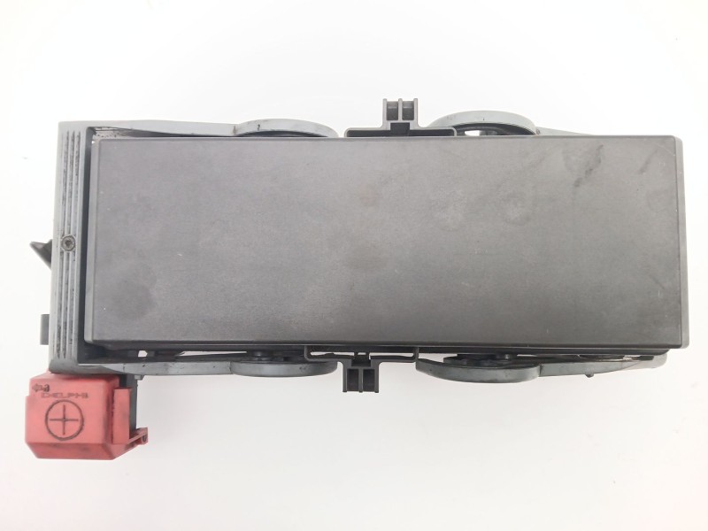 Recambio de caja reles / fusibles para fiat freemont (345_) 2.0 jtd referencia OEM IAM 68143318AF  