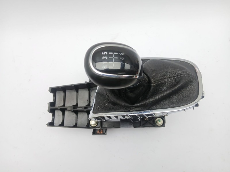 Recambio de palanca cambio para opel astra j (p10) 1.7 cdti (68) referencia OEM IAM 55563829  