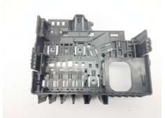 Recambio de caja reles / fusibles para opel corsa e (x15) 1.3 cdti (08, 68) referencia OEM IAM 13491092   2