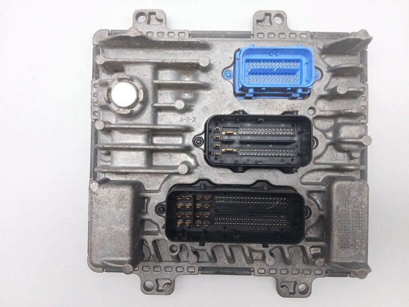 Recambio de centralita motor uce para opel corsa e (x15) 1.3 cdti (08, 68) referencia OEM IAM 55496160  