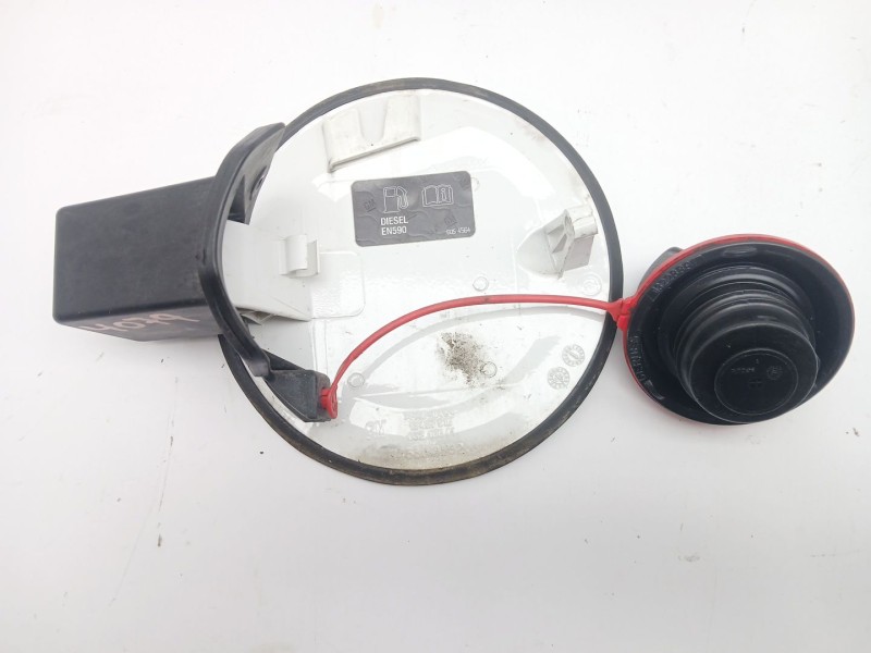 Recambio de tapa exterior combustible para opel corsa e (x15) 1.3 cdti (08, 68) referencia OEM IAM 13183306  13427916