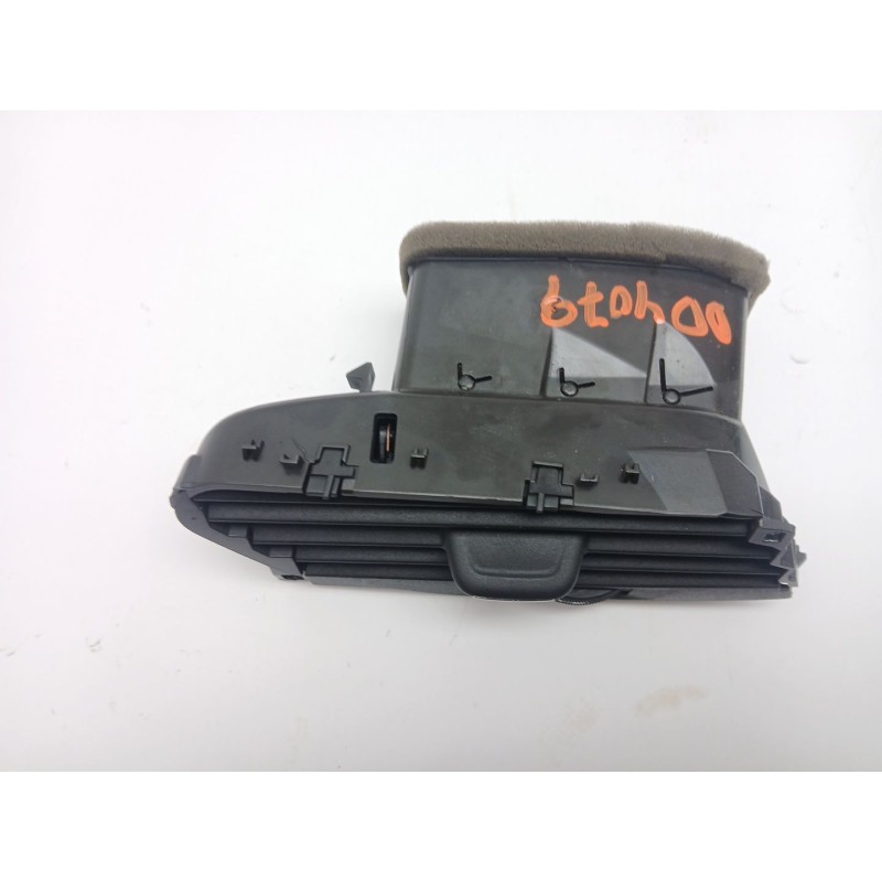 Recambio de rejilla aireadora para opel corsa e (x15) 1.3 cdti (08, 68) referencia OEM IAM 13377948  