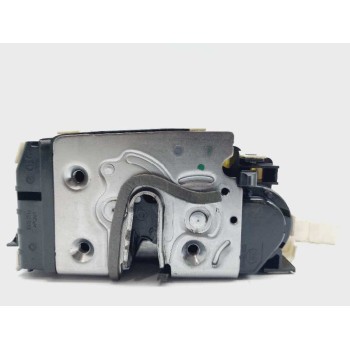 CERRADURA PUERTA TRASERA DERECHA A2047302835 