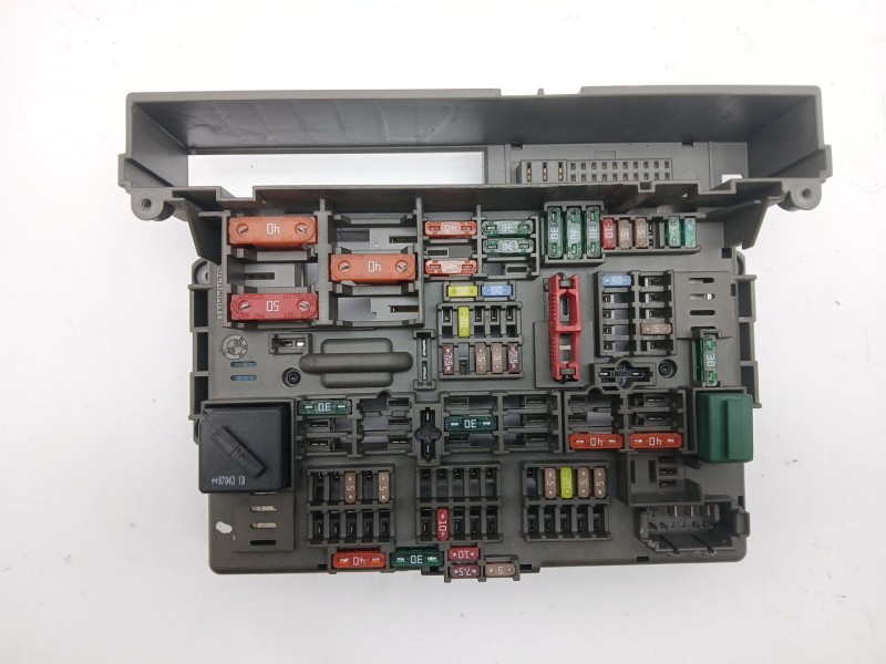 Recambio de caja reles / fusibles para bmw 3 (e90) 318 d referencia OEM IAM 9119447  911944702