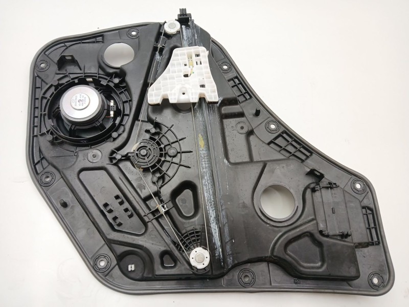 Recambio de elevalunas trasero derecho para ssangyong korando (c300) 1.5 referencia OEM IAM 734703700  