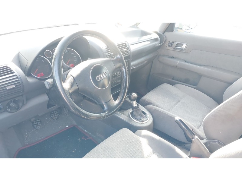 audi a2 (8z0) del año 2000