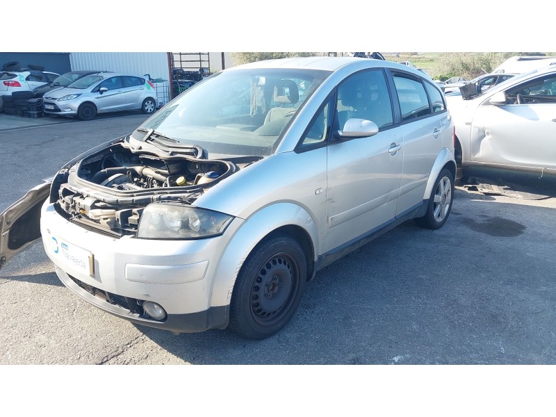audi a2 (8z0) del año 2000