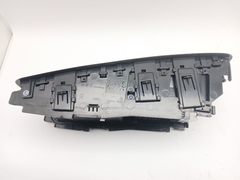 Recambio de guantera para volkswagen passat cc 2.0 tdi 177 cv/ 130 kw referencia OEM IAM 3C8885977 3C8885977C9B9 3C8885993