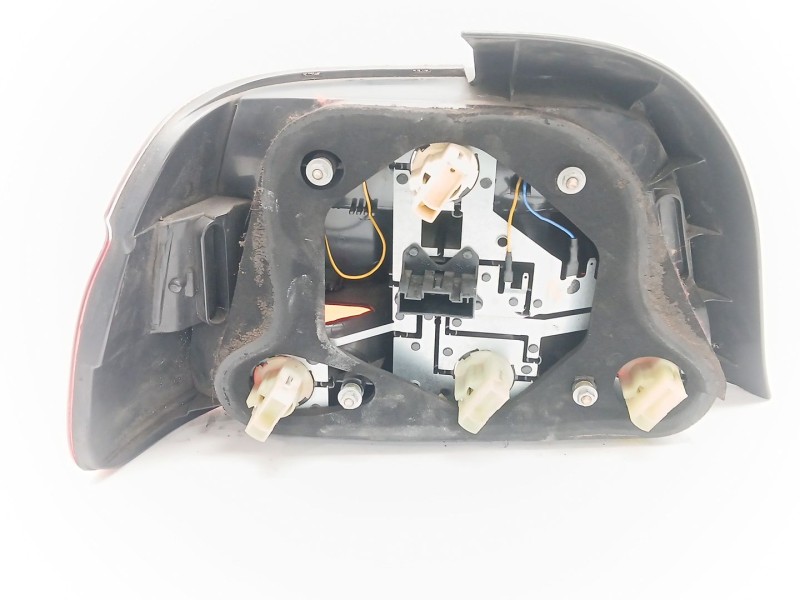 Recambio de piloto trasero derecho para bmw 5 (e39) 530 d referencia OEM IAM 6902528  