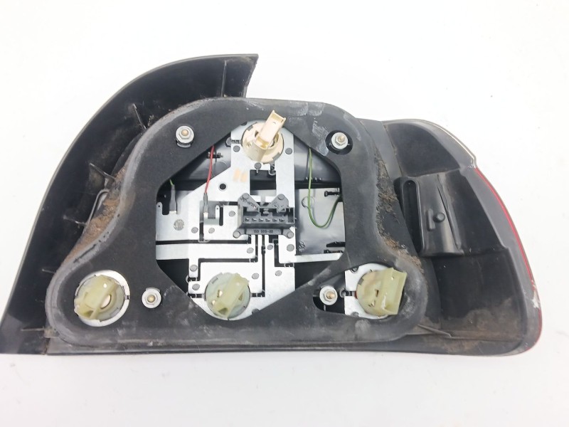 Recambio de piloto trasero izquierdo para bmw 5 (e39) 530 d referencia OEM IAM 6902527  