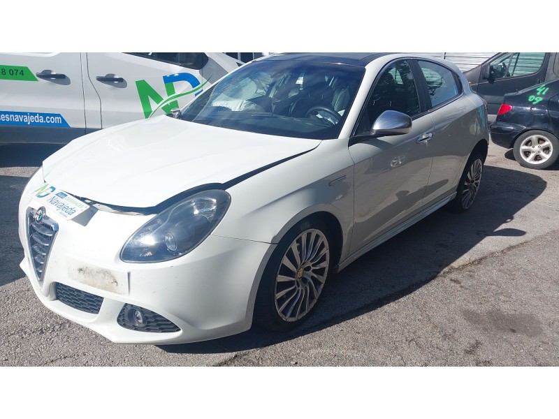 alfa romeo giulietta (940_) del año 2011