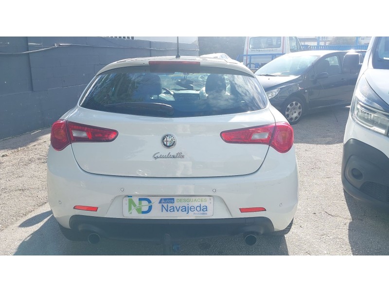 alfa romeo giulietta (940_) del año 2011