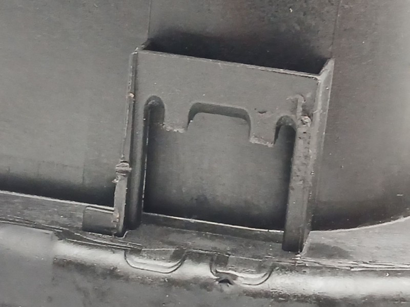 Recambio de tapa exterior combustible para skoda superb iii (3v3) 2.0 tdi referencia OEM IAM 3V5809702B 3V9809702B 3V5809702C