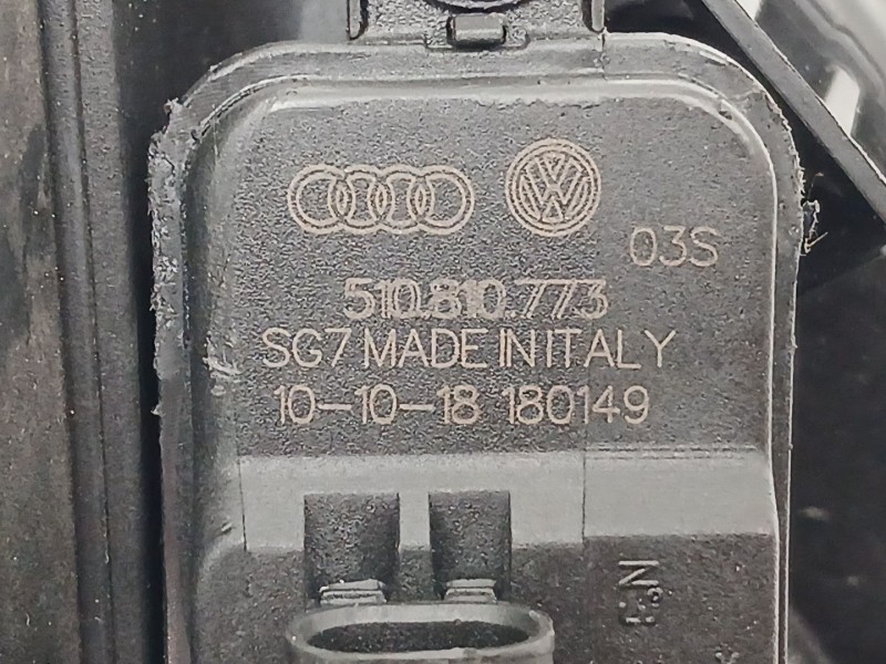 Recambio de tapa exterior combustible para skoda superb iii (3v3) 2.0 tdi referencia OEM IAM 3V5809702B 3V9809702B 3V5809702C