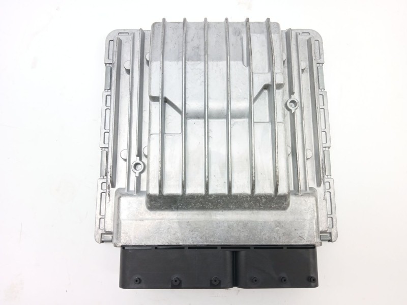 Recambio de centralita motor uce para bmw 1 (e81) 118 i referencia OEM IAM 7599881  5WK93729