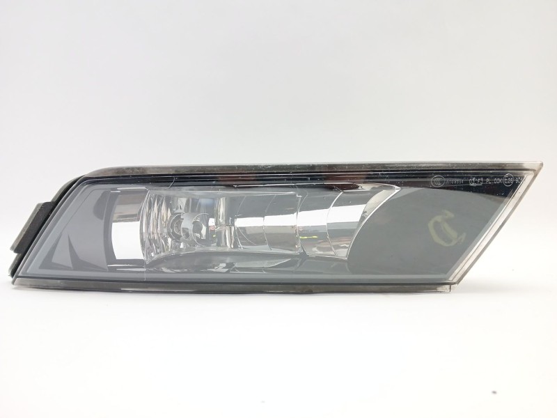 Recambio de faro antiniebla derecho para skoda superb iii (3v3) 2.0 tdi referencia OEM IAM 3V0941700  