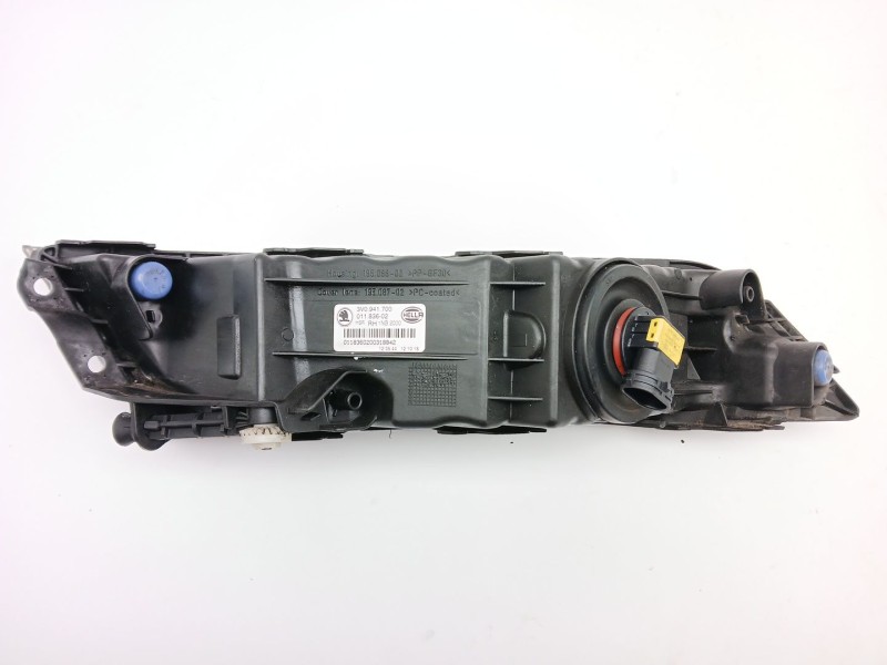 Recambio de faro antiniebla derecho para skoda superb iii (3v3) 2.0 tdi referencia OEM IAM 3V0941700  