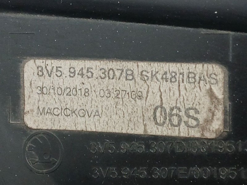 Recambio de piloto trasero izquierdo interior para skoda superb iii (3v3) 2.0 tdi referencia OEM IAM 3V5945307B  