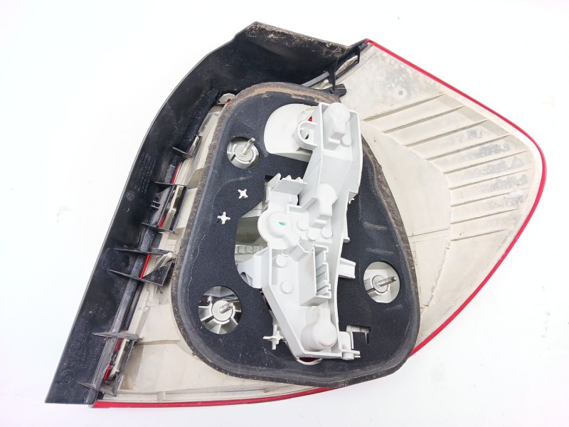 Recambio de piloto trasero izquierdo para bmw 1 (e81) 118 i referencia OEM IAM 716495505  