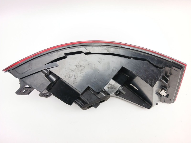 Recambio de piloto trasero derecho para skoda superb iii (3v3) 2.0 tdi referencia OEM IAM 3V5945208A  