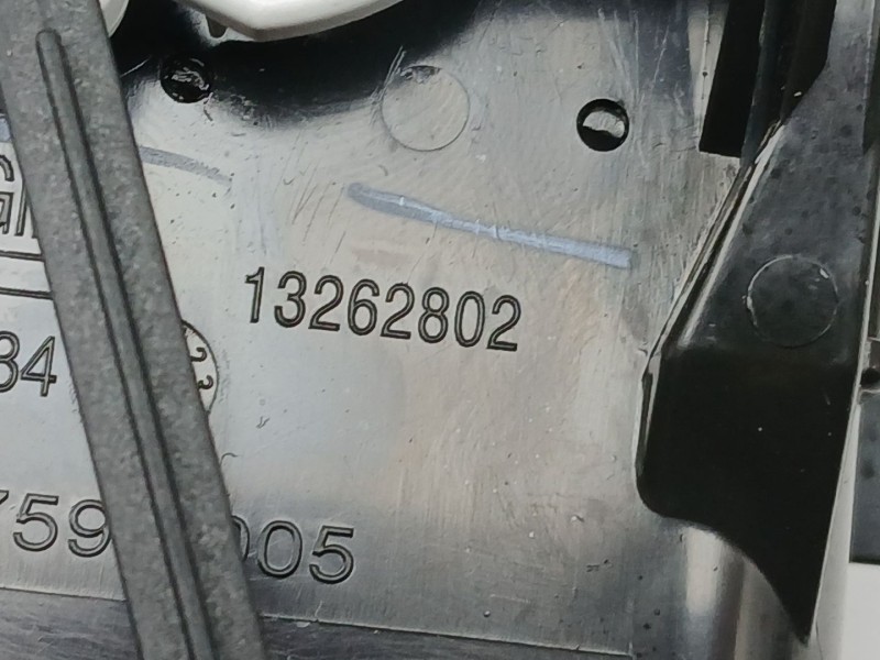 Recambio de rejilla aireadora para opel meriva b monospace (s10) 1.4 (75) referencia OEM IAM 13262802  