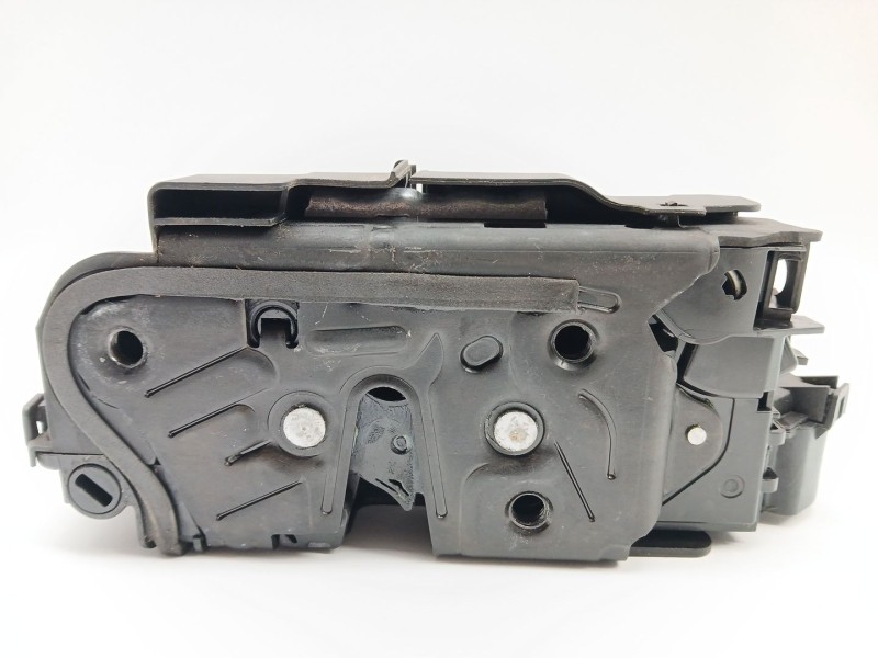Recambio de cerradura puerta delantera derecha para skoda superb iii (3v3) 2.0 tdi referencia OEM IAM 5TB837016A  