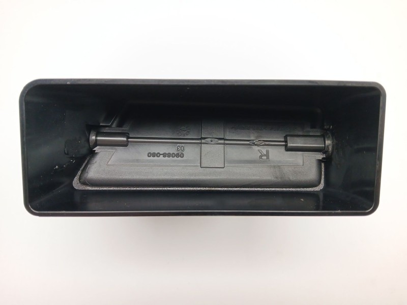 Recambio de rejilla aireadora para skoda superb iii (3v3) 2.0 tdi referencia OEM IAM 3V0819702D  