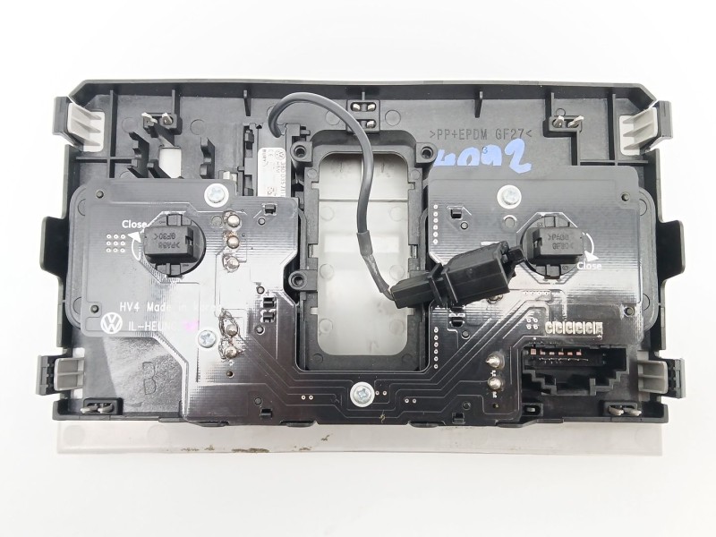 Recambio de luz interior para skoda superb iii (3v3) 2.0 tdi referencia OEM IAM 5TA947105ADYS  