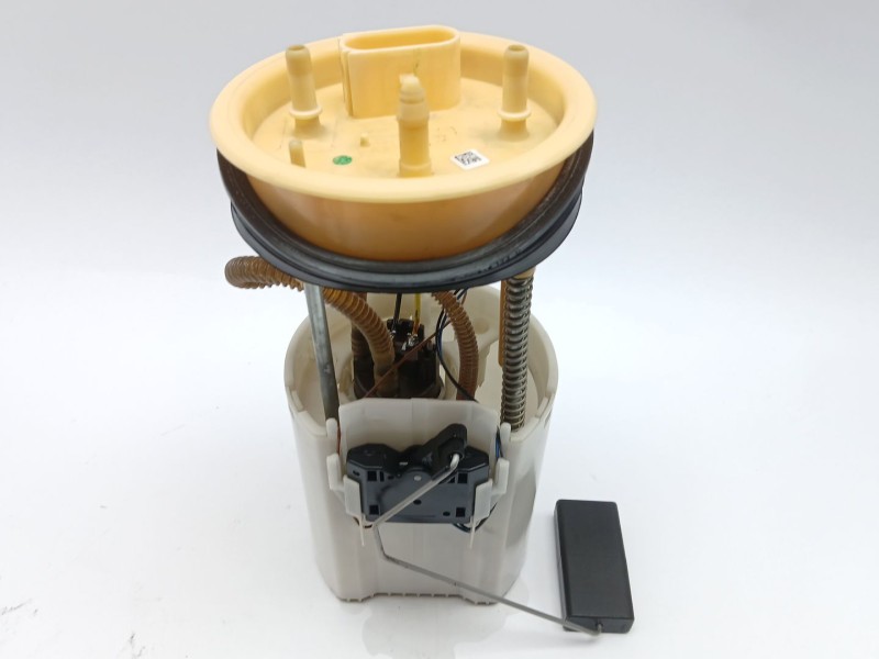 Recambio de bomba combustible para audi a1 (8x1, 8xk) 1.6 tdi referencia OEM IAM 6R0919050AC  6R0919050AC