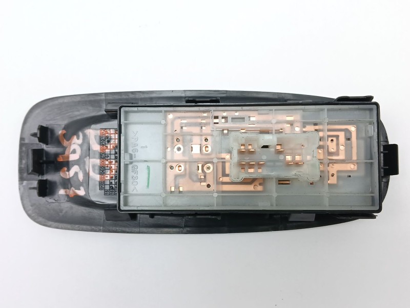 Recambio de mando elevalunas delantero derecho para renault kadjar (ha_, hl_) 1.6 dci 130 referencia OEM IAM 809616626R  